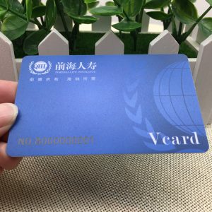 工廠直銷(xiāo)生產(chǎn)磨砂卡沙面會(huì)員卡定制磨砂卡印刷uv油墨凹凸效果刻碼